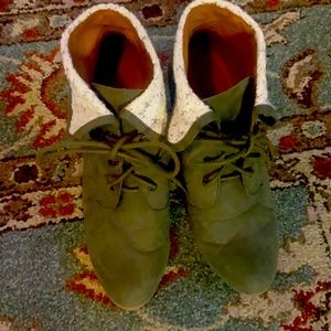 Charlotte Russe ankle boots - size 8 - olive green